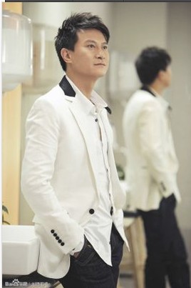 劉錫明出席蘭州唯美百度答謝晚會(huì)