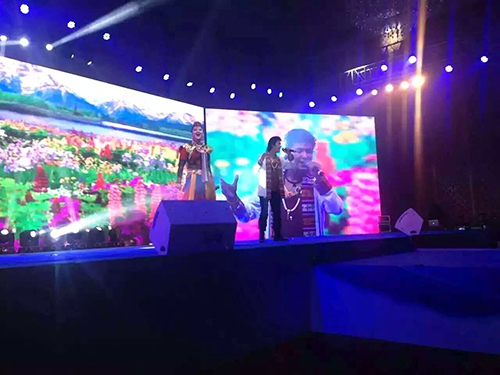 桑吉平措、高原天籟、王菲模仿秀嘉欣出席“傳奇不止步”東輝2015絕美藏地行活動